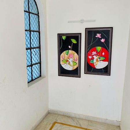 Holy Cow Hotel Rishīkesh Buitenkant foto